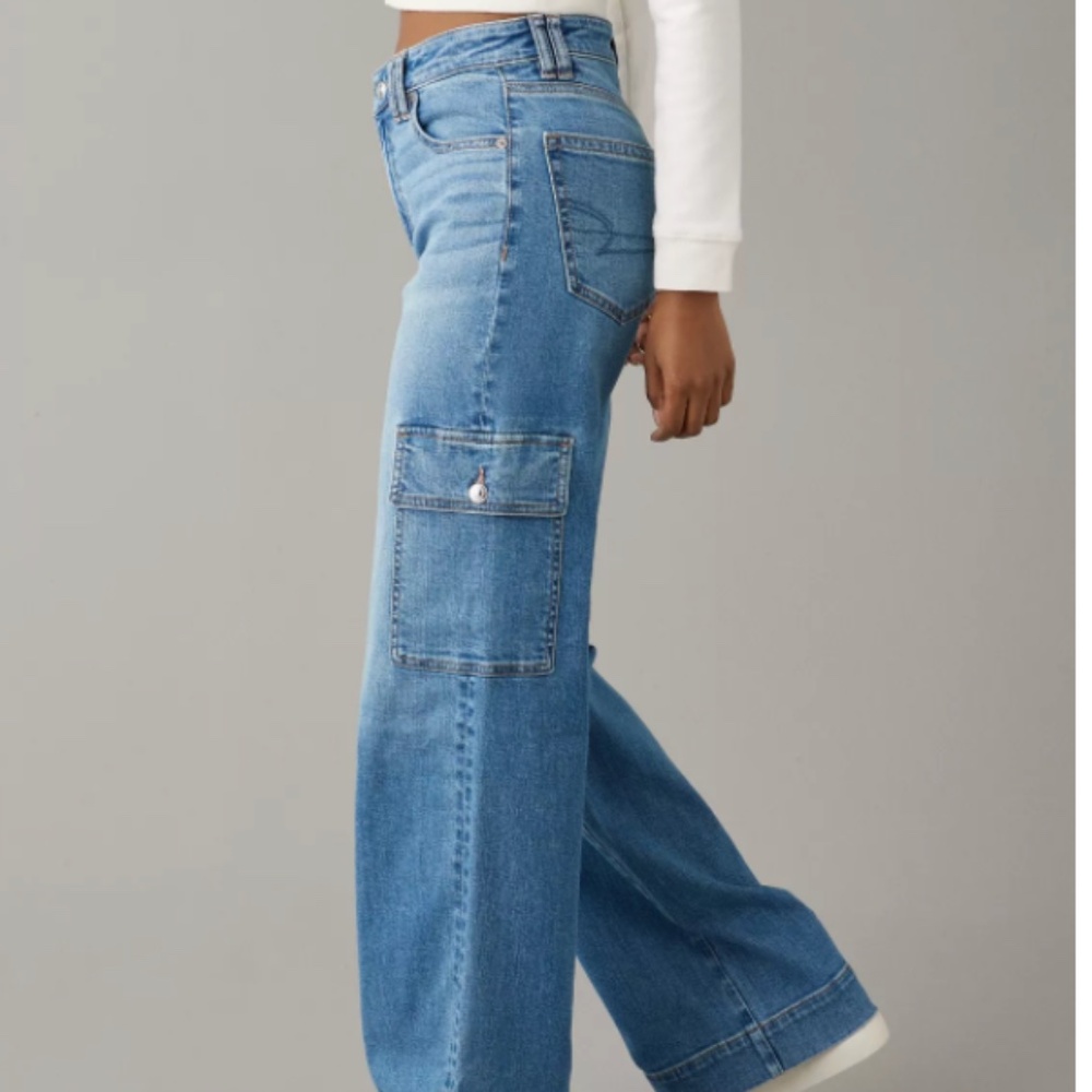 American Eagle - High Rise Wide Leg Cargo Jeans - Women's Size 16 regular